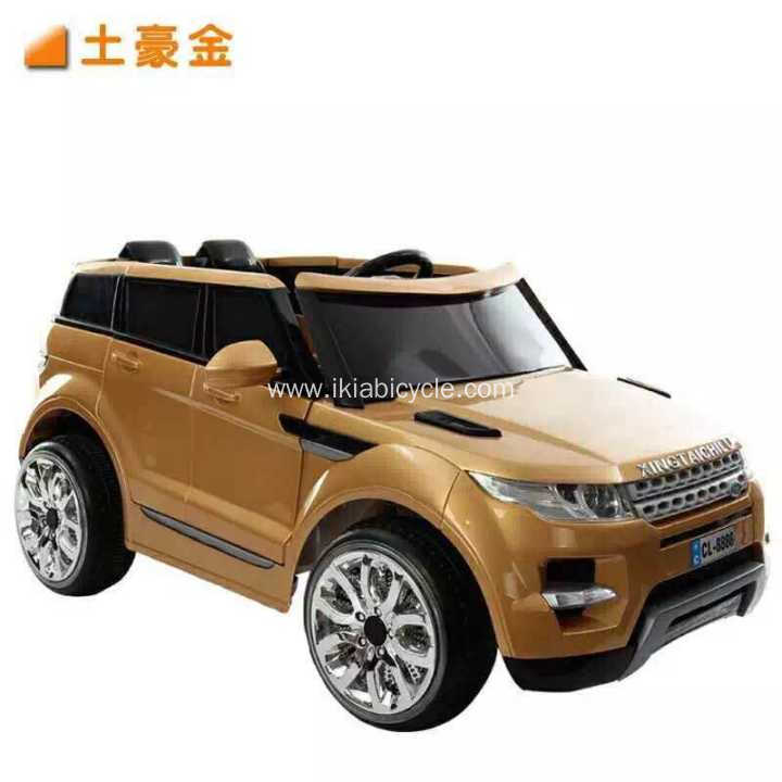 Cool colorido coche eléctrico de niños de cuatro ruedas
